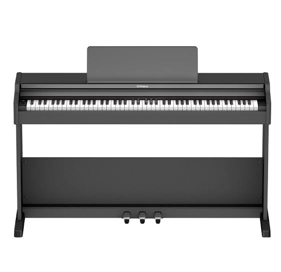بررسی Roland RP107؛ پیانو دیجیتال مبله جمع‌وجور