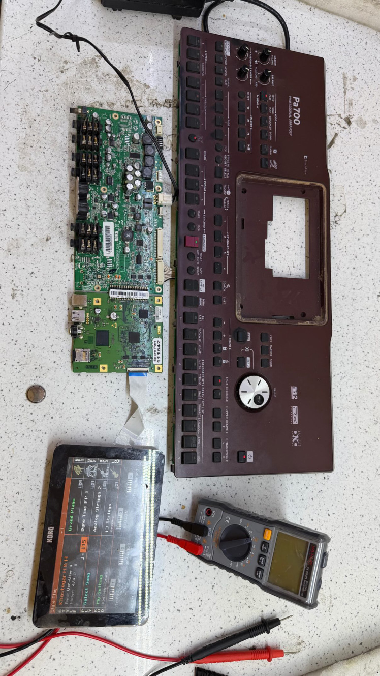 تعمیر Korg Pa700؛ رفع خرابی تاچ و هنگ سیستم